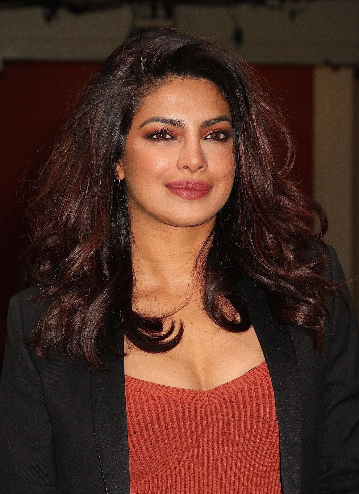 Priyanka Chopra Looks Gorgeous As She Arrives On The Sets For Live With Kelly Show In New York 