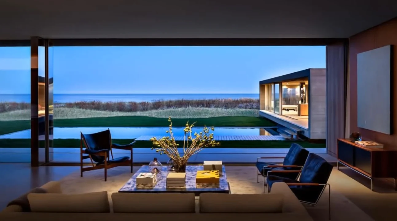 35 Photos vs. Luxury Contemporary Glass Home In New York vs. Interior Design Tour