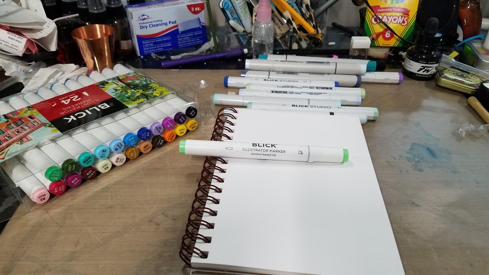 Stylefile pack (12 markers set + Sketchbook)