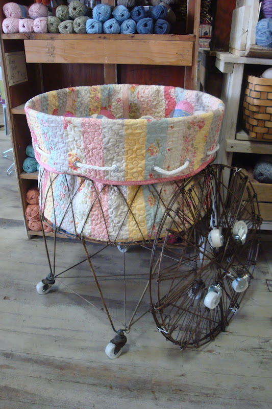 THE QUILT BARN Moda Laundry Basket