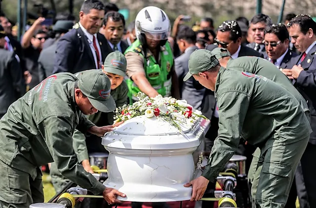 José Luis Pacheco y Javier Chaupis recibieron cristiana sepultura