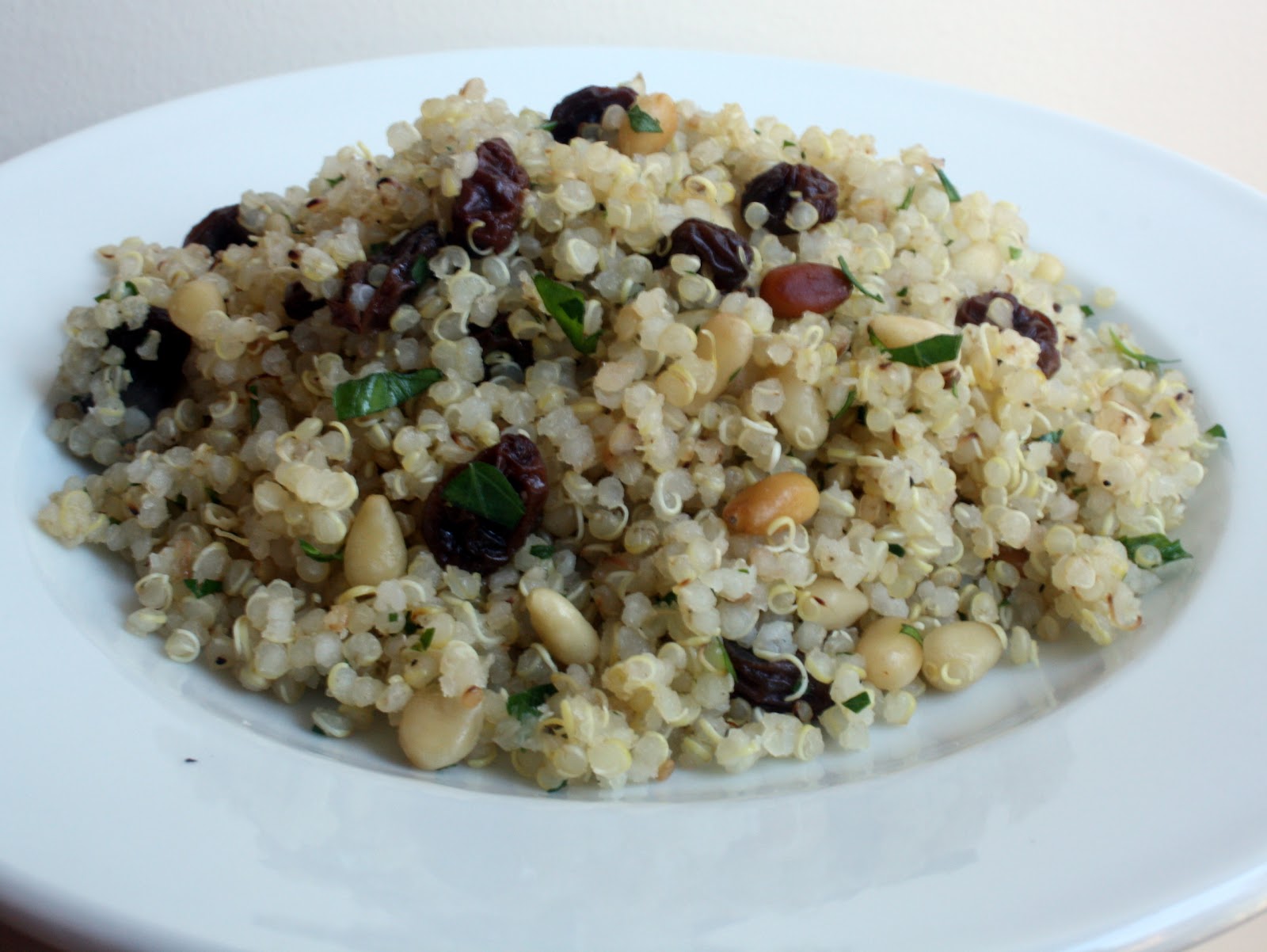 MakeMeals Mama Quinoa with Pignoli & Raisins