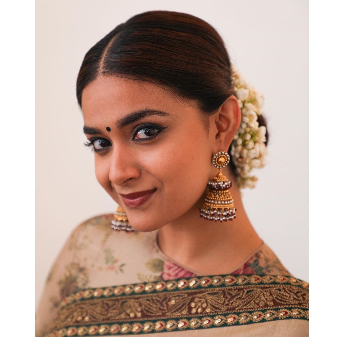 Actress Keerthi Suresh New Saree Photoshoot Actress Keerthi Suresh New Saree Photoshoot