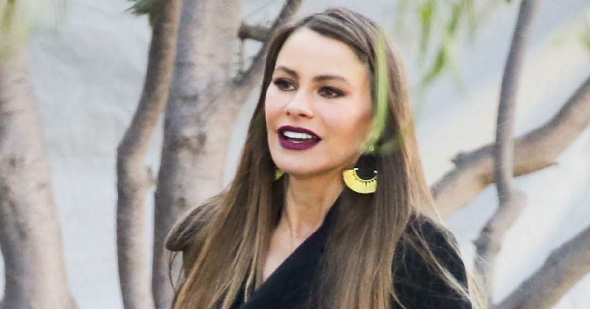 Celebs Mafia: Sofia Vergara Hot Photos In Venice Beach