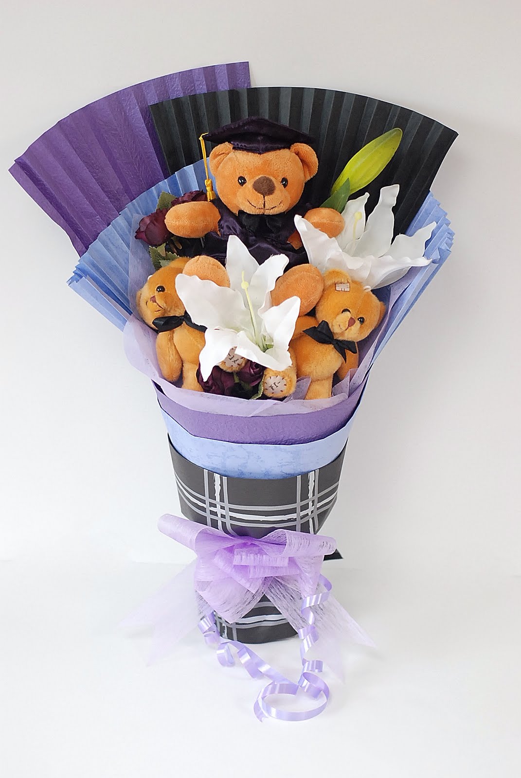 QnQ Gift Shop Graduation Bouquet