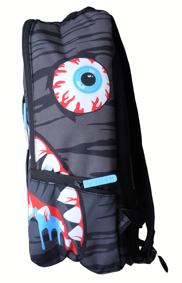 激レア SPRAYGROUND × MISHKA コラボリュック SPRAYGROUND x MISHKA MNWKA SHARK BACKPACK *VERY RARE