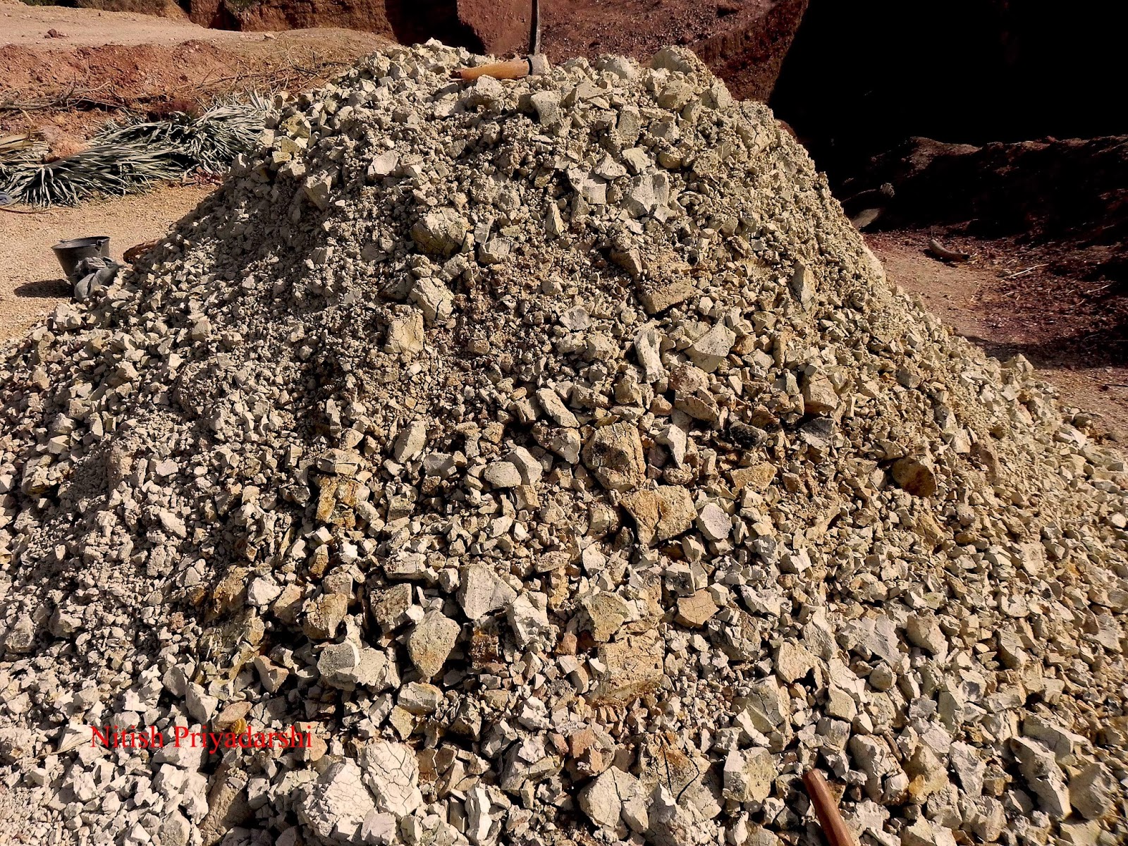 Environment and Geology Fuller’s earth mining in Pakur district in
