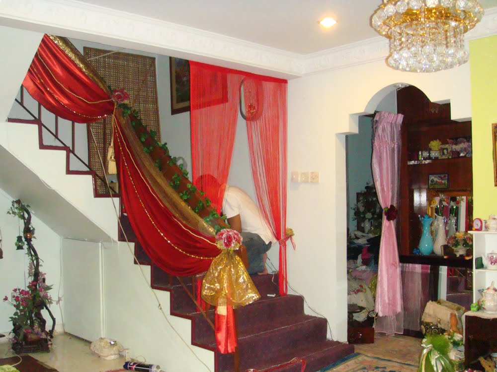.: Hiasan Tangga Pengantin