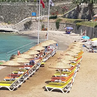 kusadasi-guvercinada-uygulama-oteli-plaj kuşadası turizm otelcilik uygulama oteli kuşadası güvercinada uygulama oteli