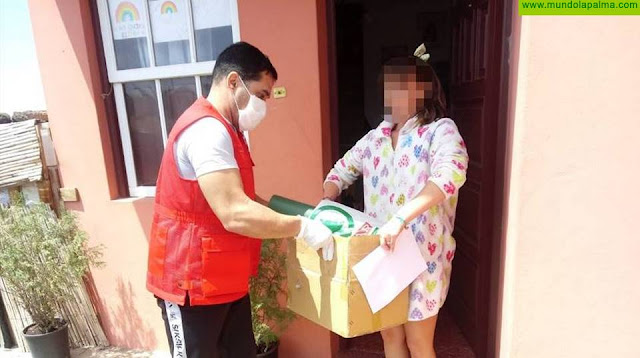 Cruz Roja en La Palma cubre las necesidades básicas de 286 familias en estos dos meses de lucha contra el COVID-19