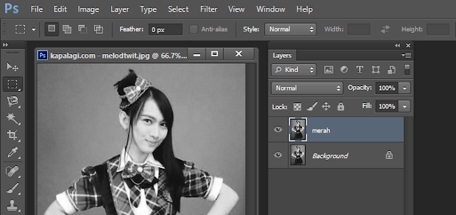 Efek 3D Anaglyph di Photoshop CS6 add layer merah
