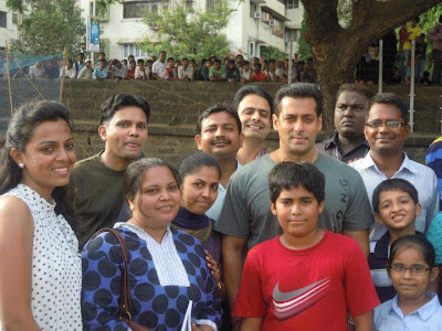 Salman Khan on location photo shoot with fans