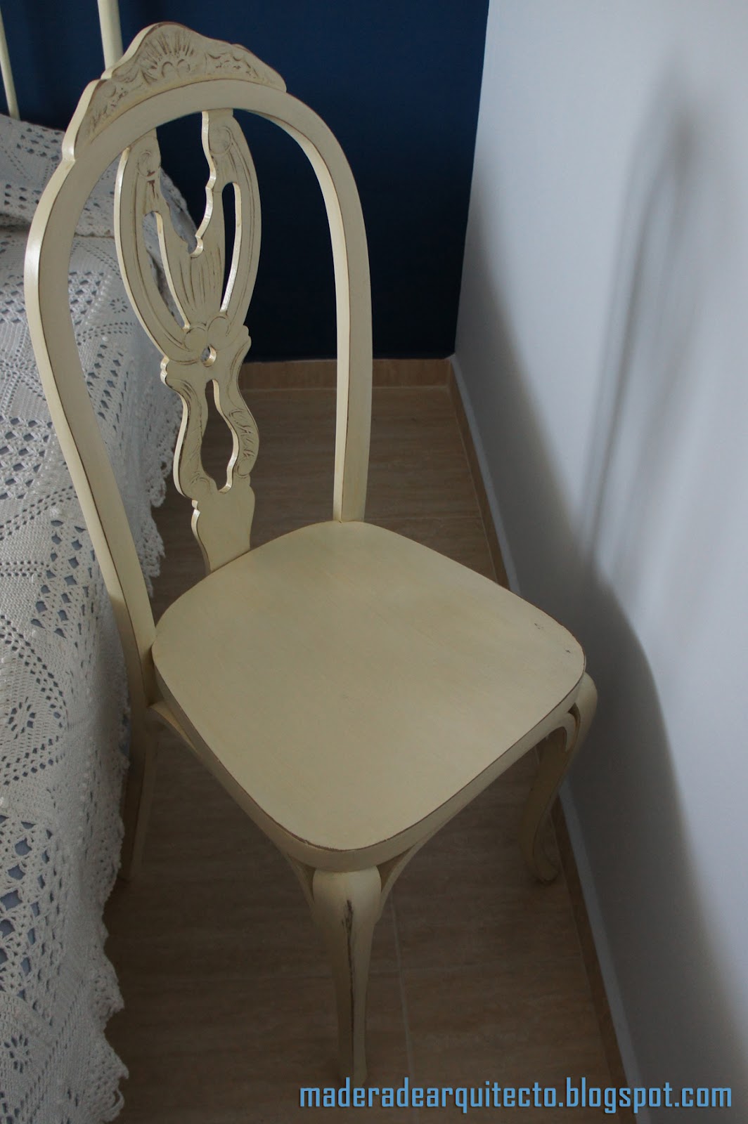 madera de arquitecto: Restauración de muebles. Silla y Camas.