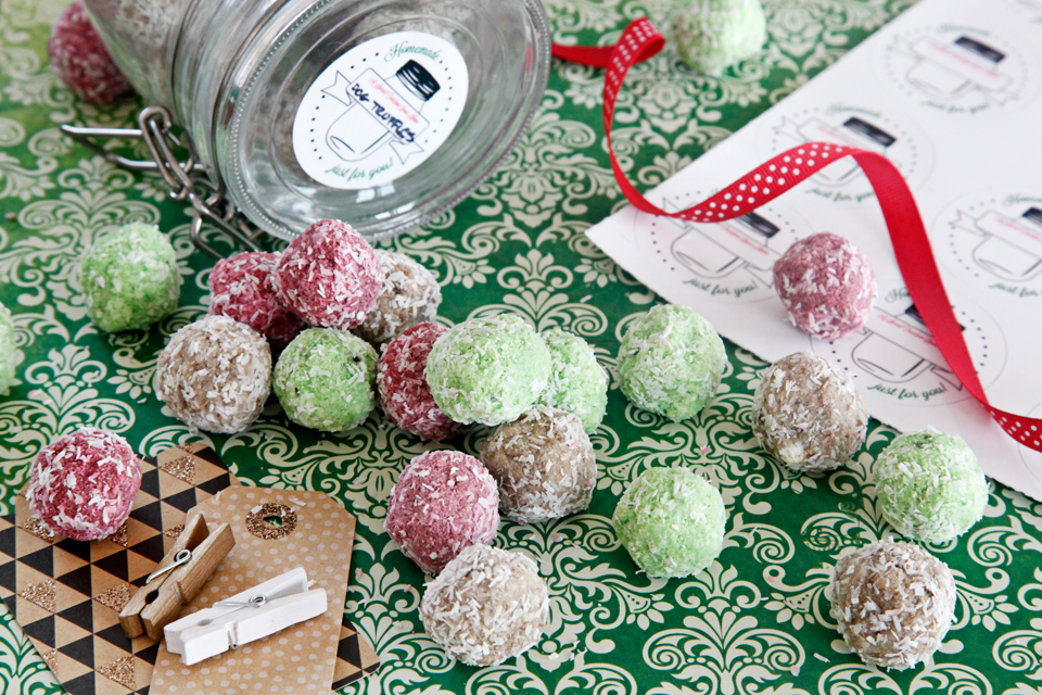 Dalmatian DIY {RECIPE} Fruity Christmas Snowball Dog Truffle Treats