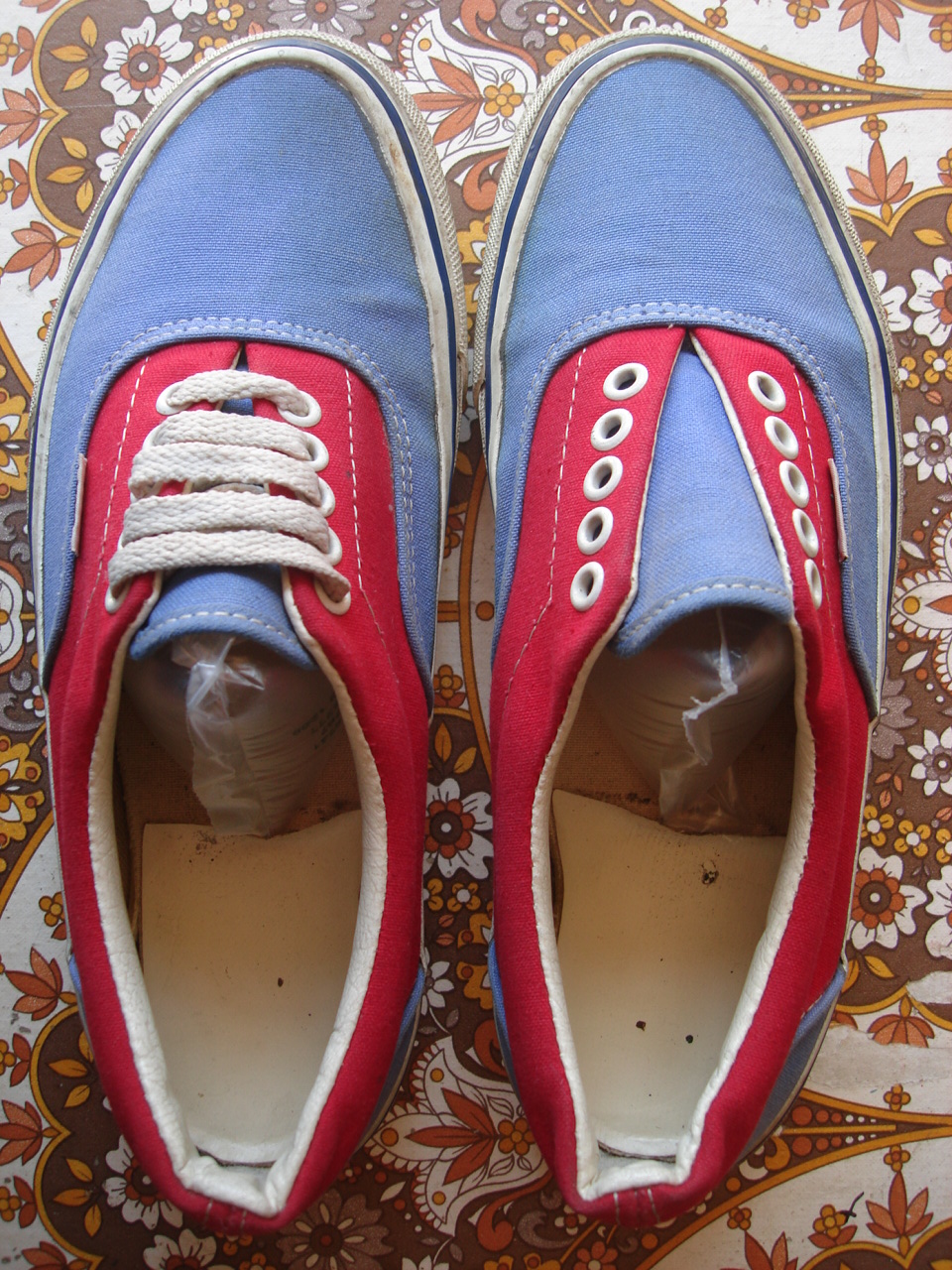 theothersideofthepillow: vintage VANS 2-tone lilac red canvas ERA style ...