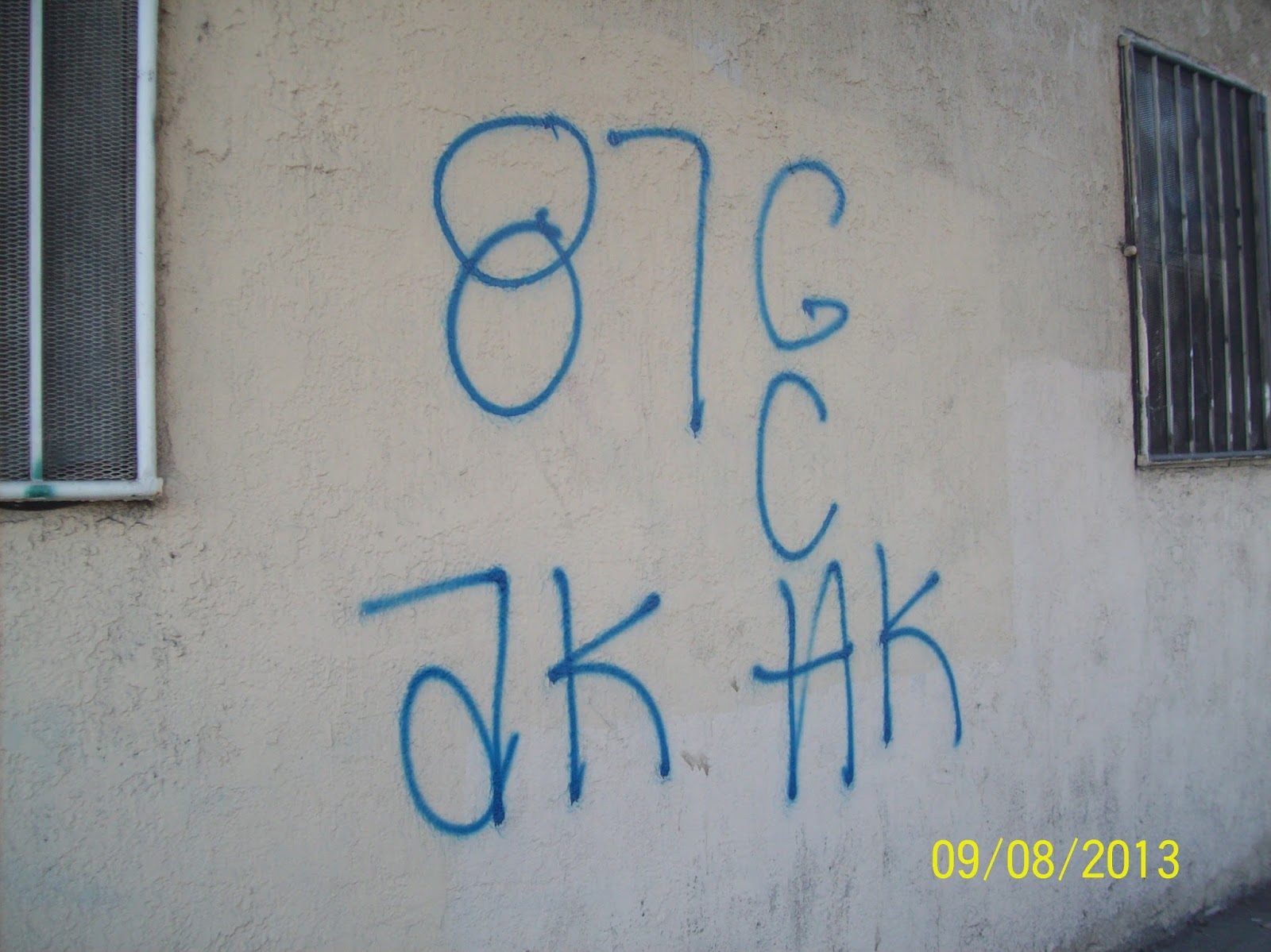 crip gangs graffiti Eight seven gangster crips ( 87 street , ESGC )