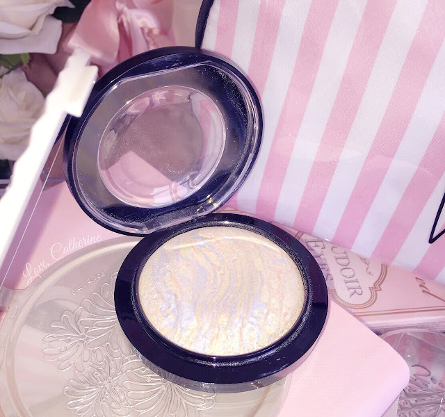 MAC Mineralize Skinfinish | Lightscapade MAC Mineralize Skinfinish | Lightscapade