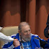 Frágil pero lúcido, Fidel Castro admite que pronto morirá