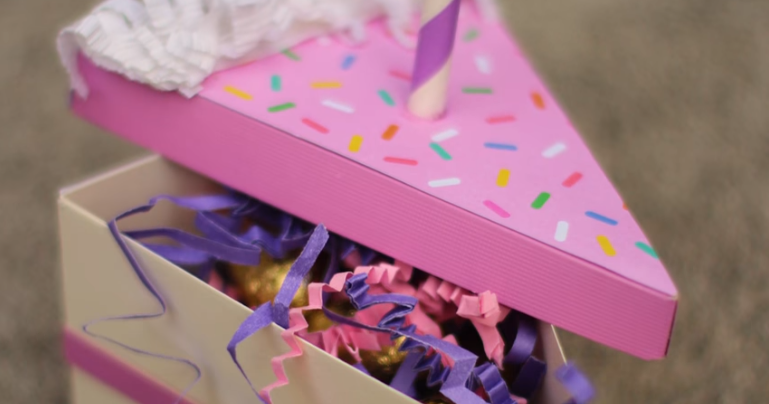 Cách làm hộp quà bánh sinh nhật

