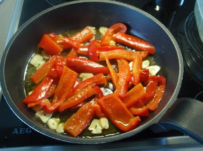 preparación de la salsa para pechugas