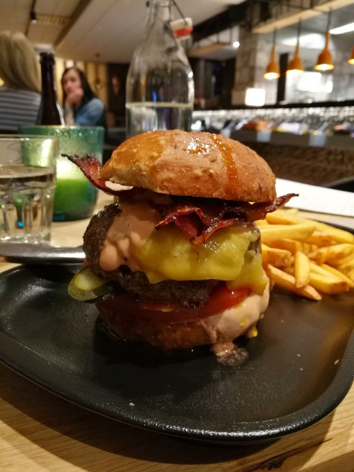Jyväskylä hampurilaistesti hampurilainen burger mallaspulla ruokablogi jalo kitchen & lounge