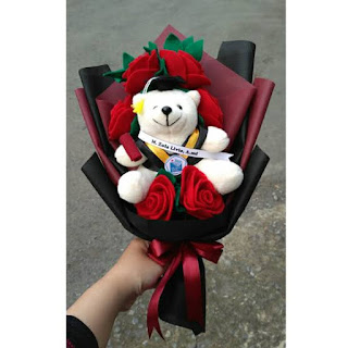 hadiah wisuda unik