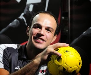Guanabara Handball - Bruno Souza nasceu em Niterói, e deu seus primeiros  passos no Handebol em sua cidade. Foi no Niterói Rugby que ele se revelou  um dos melhores jogadores do Brasil.