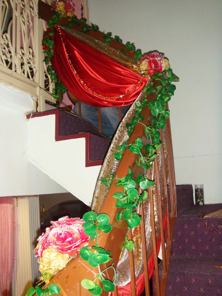.: Hiasan Tangga Pengantin