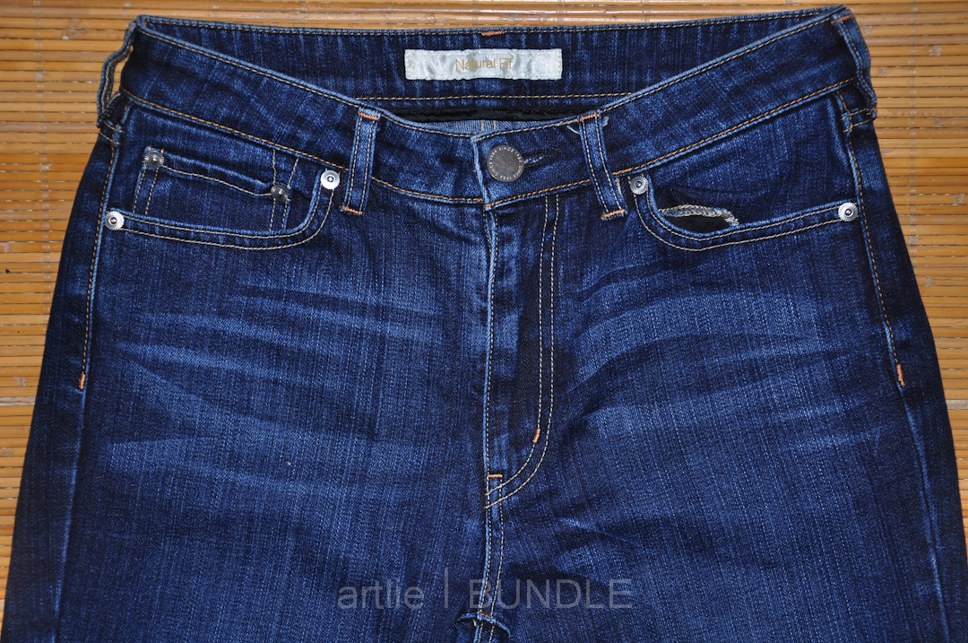 Vintage | Branded | Clothing: (BM3-0952) UNIQLO Natural Fit Dark Blue Jeans 31