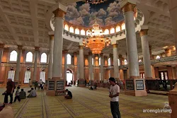 masjid kubah emas depok