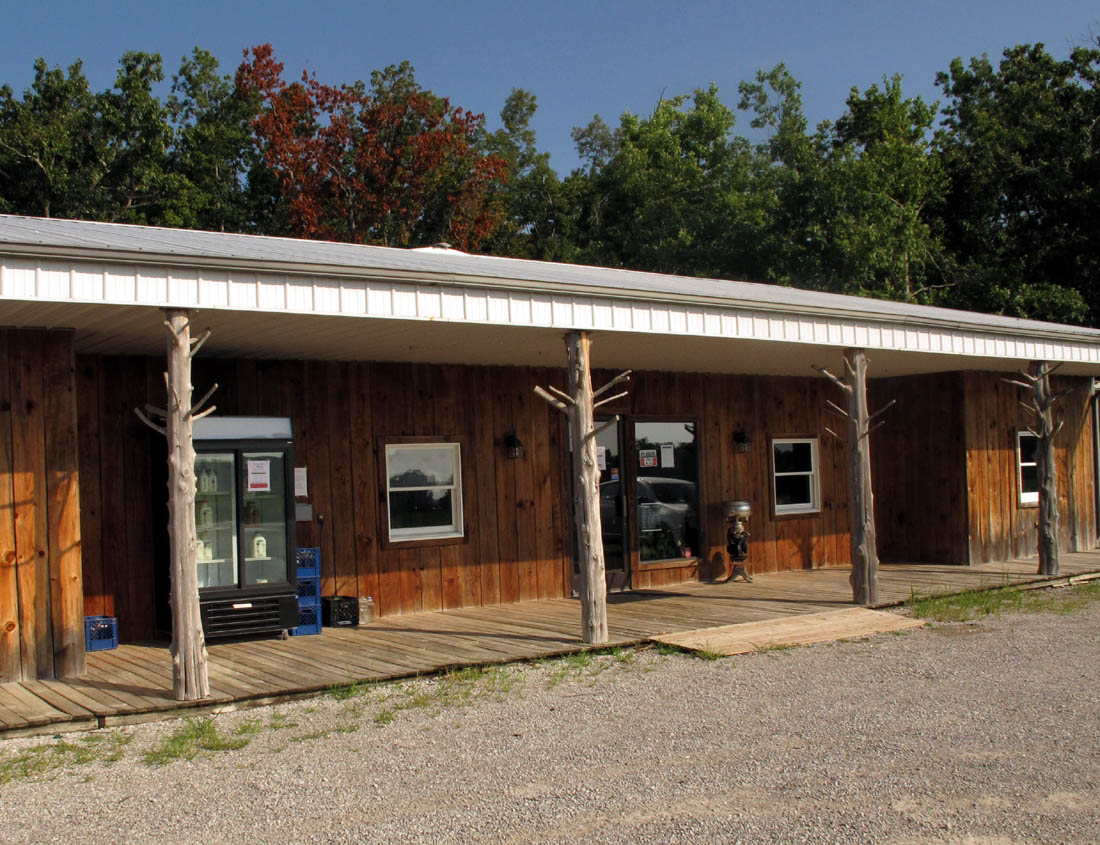 Jim Young Reporter Cumberland Co. Mennonite Dairy Offers Locally Produced Milk in Crossville