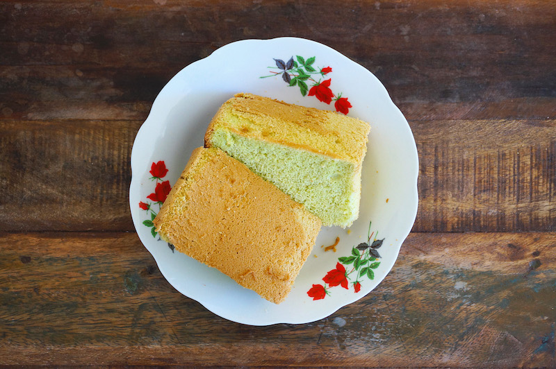 Pandan Chiffon Cake (With Coconut Milk)