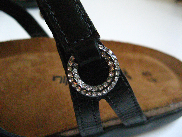 NAOT FOOTWEAR BLACK LEATHER SANDALS WOMENS SIZE 9 NARROW 40