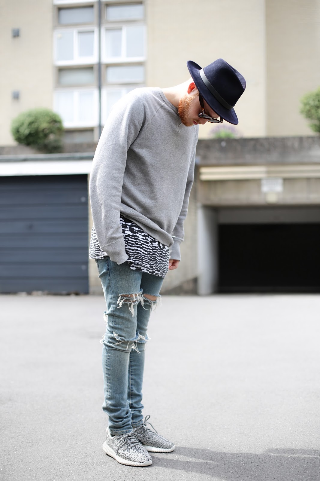 yeezy with skinny jeans