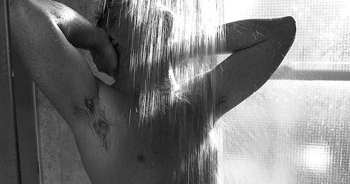 Come togliere una macchia scura su pelle