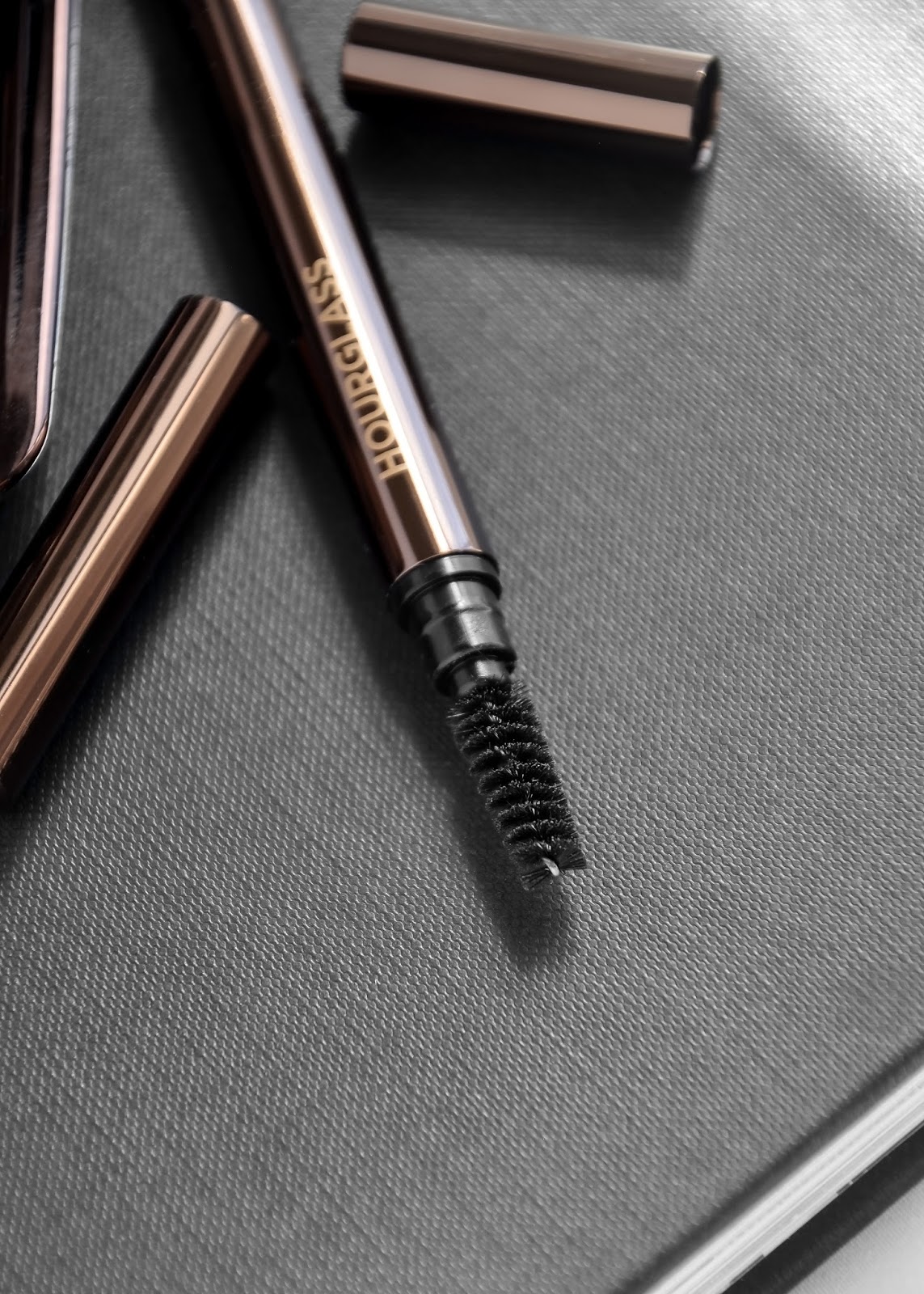 Hourglass Cosmetics Dark Brunette Arch Brow Sculpting Brow Pencil swatches