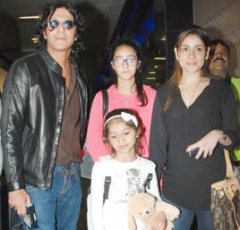 Chunky Pandey Family Wife Son Daughter Father Mother Marriage Photos Biography Profile