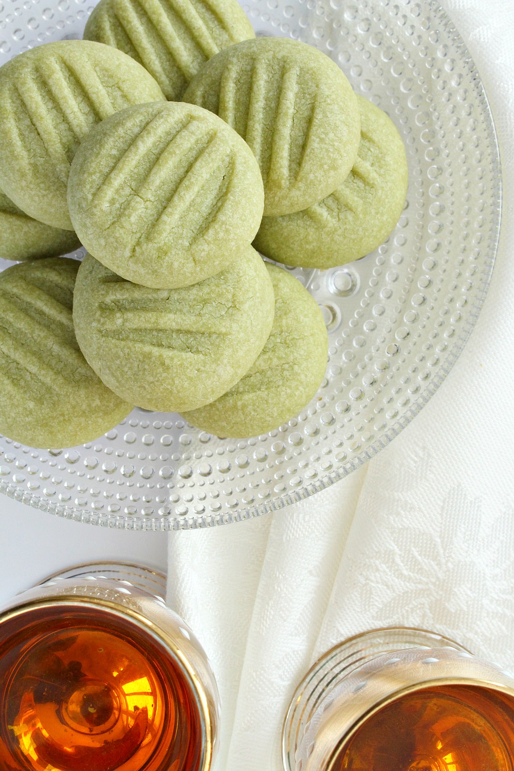 Naturally Green Matcha Tea Shortbread Cookies Dans le Lakehouse