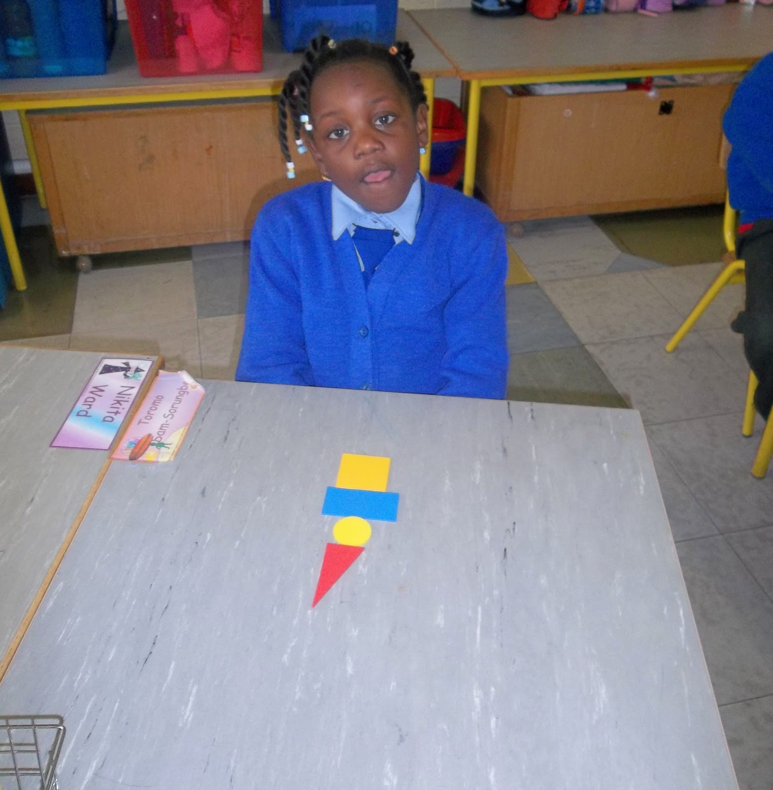 Maths Page: 2D shapes in Senior infants