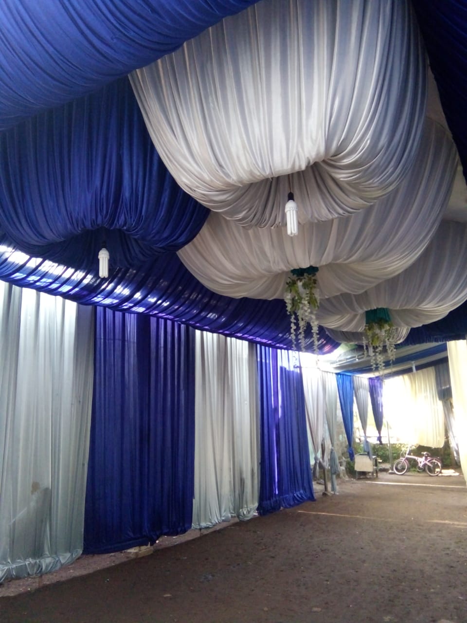 Dekorasi Tenda Pernikahan di Rumah Sederhana