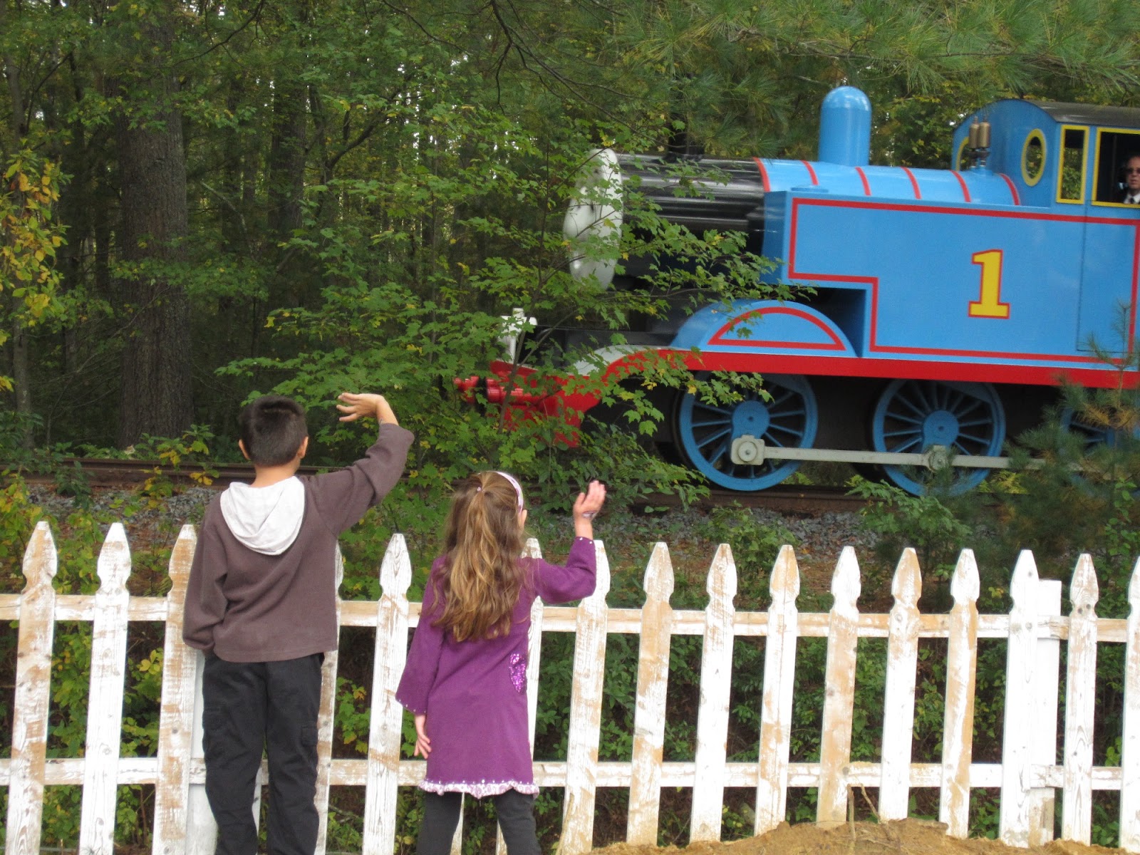 Evan and Lauren's Cool Blog 6/17/13 Day Out With Thomas at Edaville USA