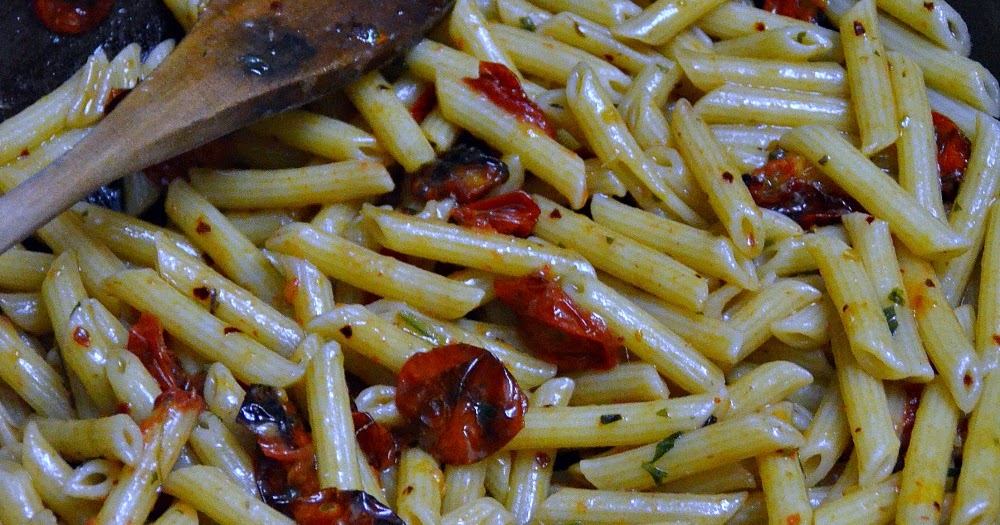 An Old Fashioned Lady PASTA, ANCHOVIES AND CHERRY TOMATOES CONFIT