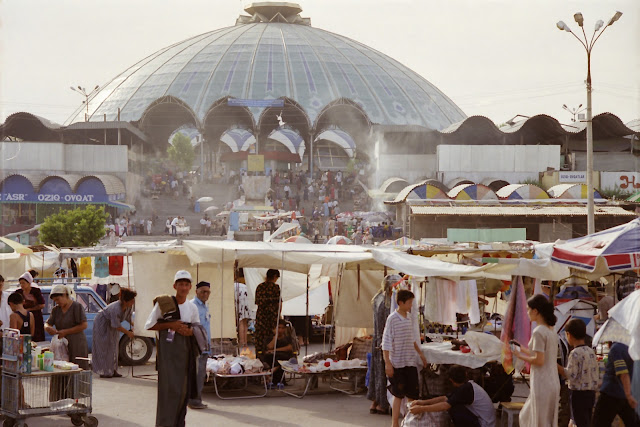 Ouzbékistan, Tachkent, Chorsu, © L. Gigout, 2001