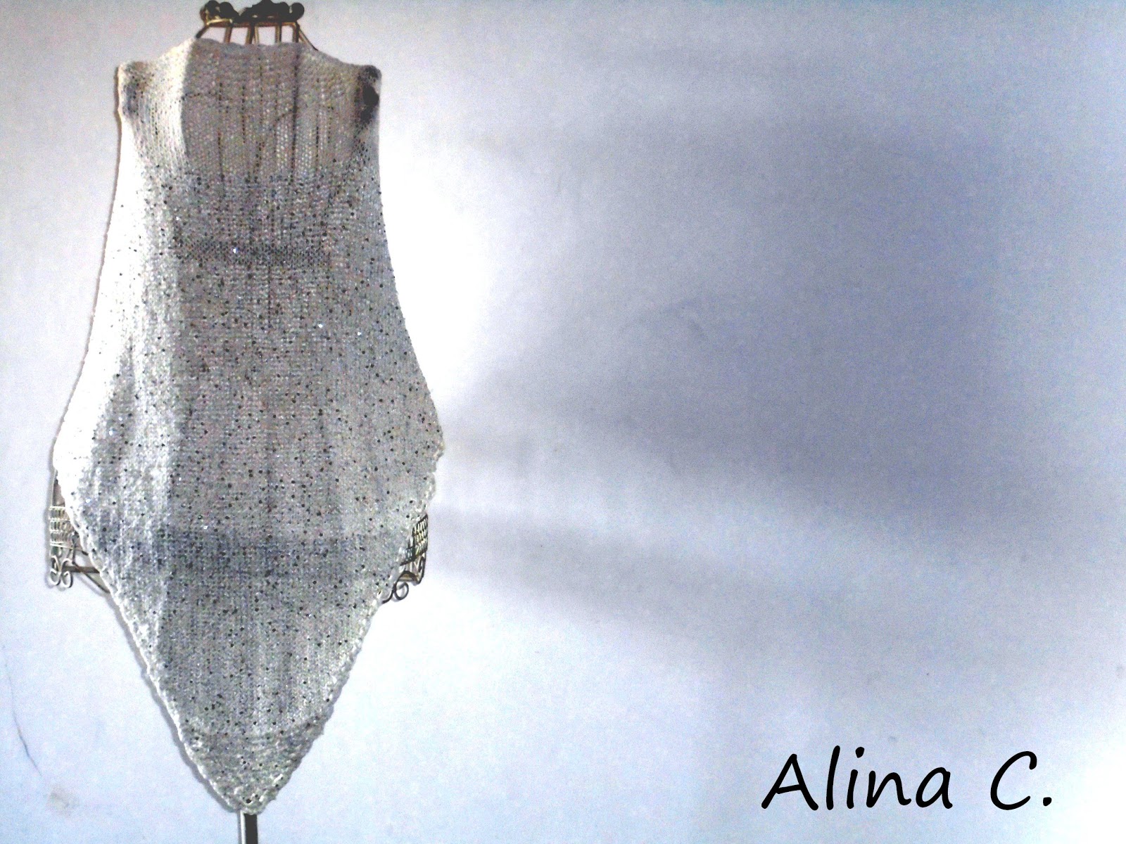 World Of Shawls Scialle A Forma Di Farfalla In Misto Seta - Leggero E Setoso, Colore Avorio, 28x72 Cm, Elegante Copri-spalla