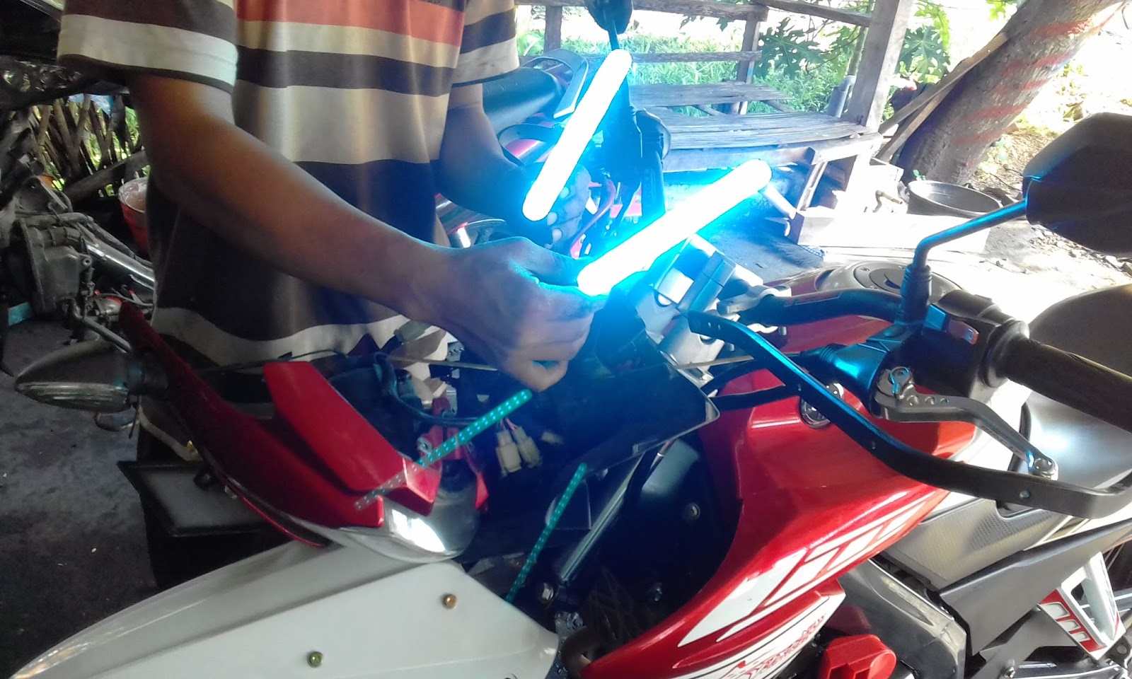 CARA PASANG LAMPU LED PADA MOTOR VIXION Bengkel Kiringan