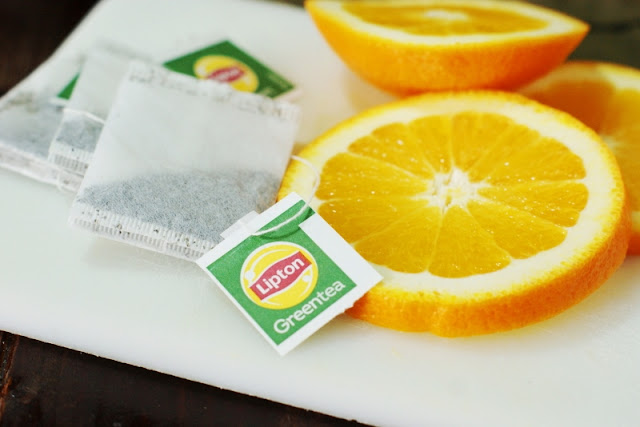 Orange-Green Tea Punch ~ Green tea and fresh orange juice beautifully combine to create one very tasty tea-based punch!   www.thekitchenismyplayground.com