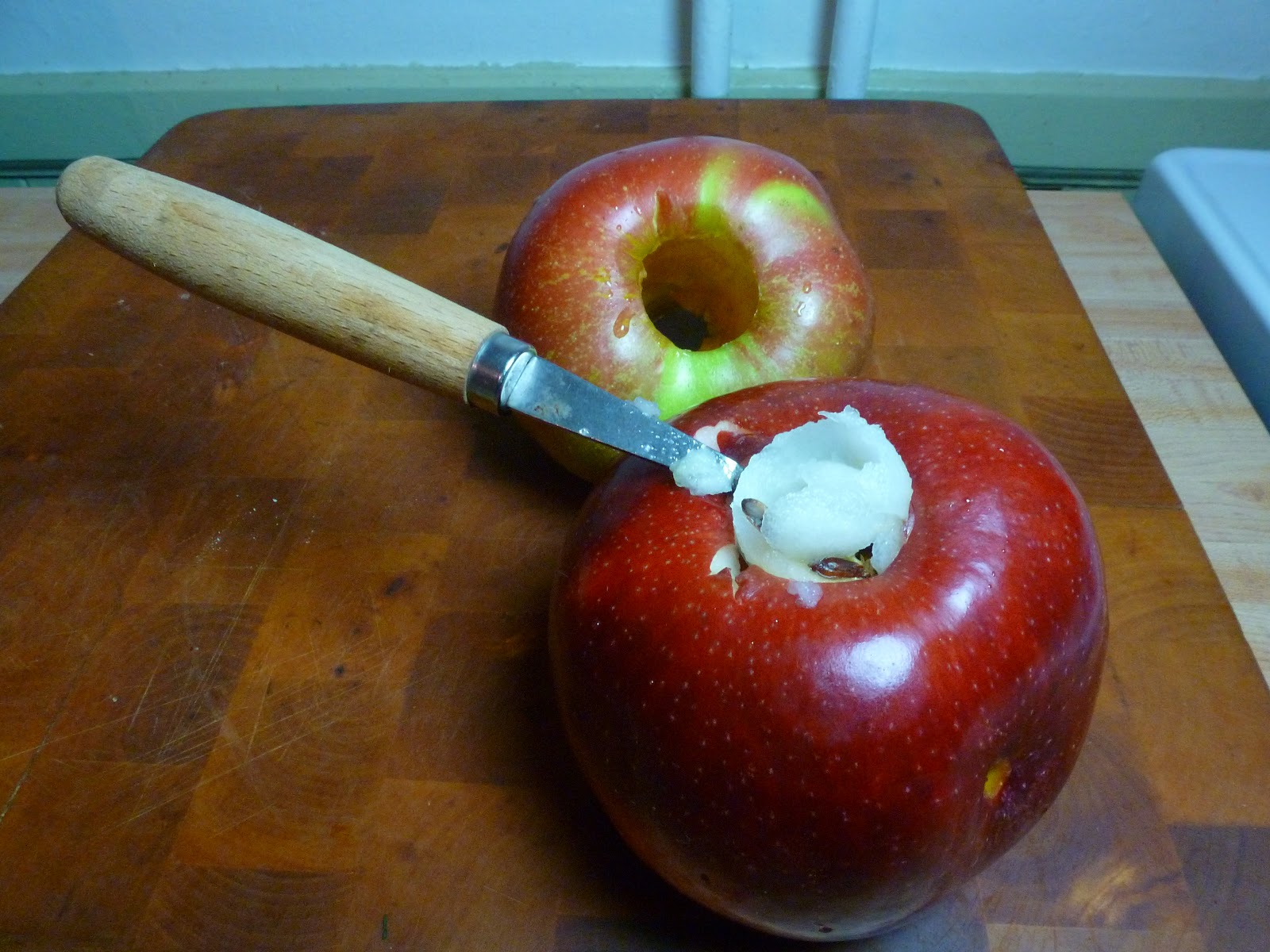 We Like to Cook, and Eat The Apple Digest, or Ways To Use Up a Lot of