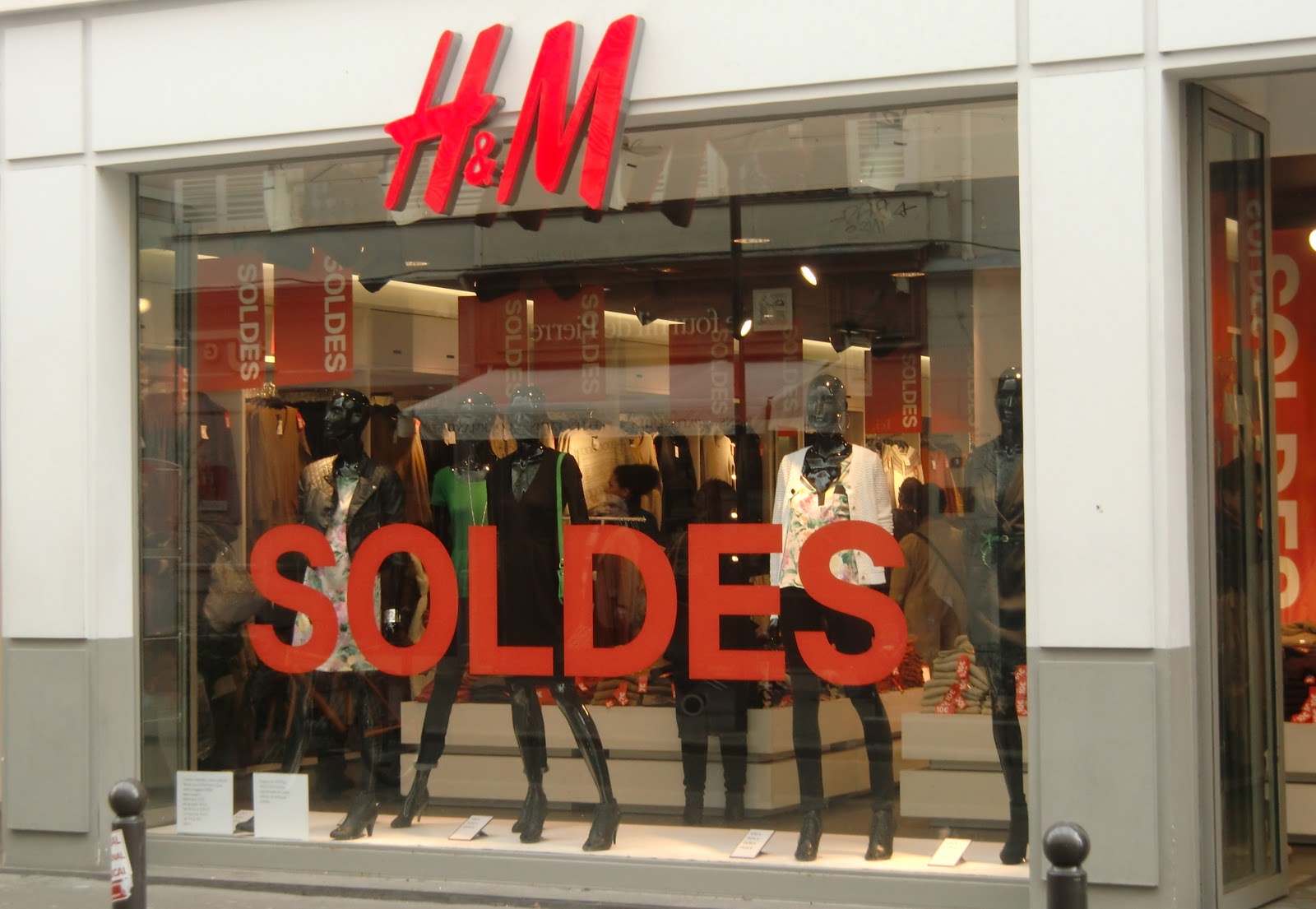 Pattersons in Paris Les Soldes