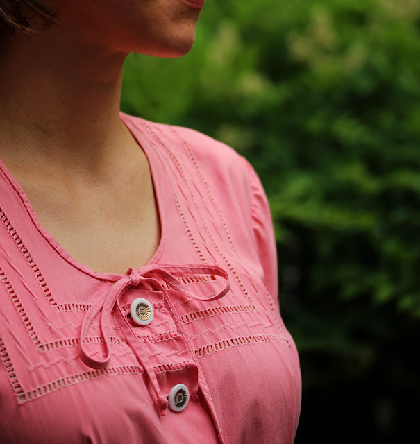 Details on a 1940s Pink Day Dress ~ ChatterBlossom