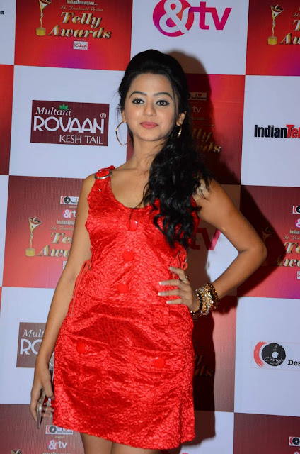 helly shah age